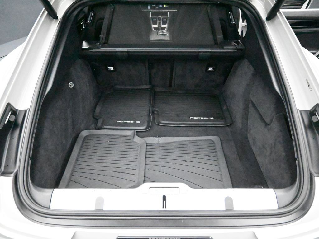 Used 2020 Porsche Panamera 4 image 16