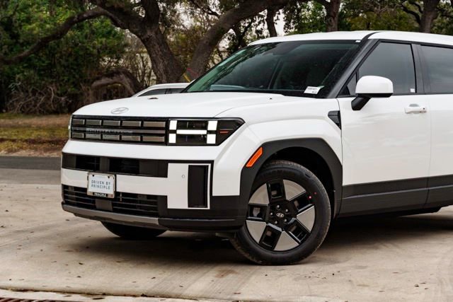 New 2026 Hyundai Santa Fe SE image 3