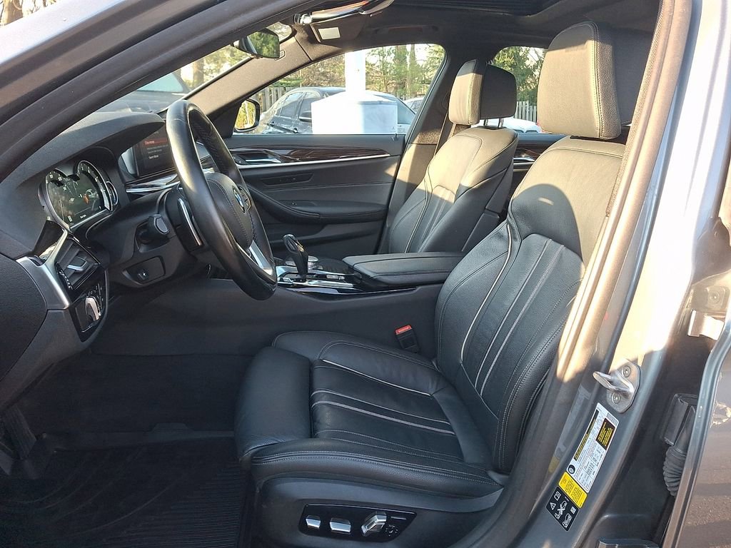 Used 2019 BMW 530i xDrive image 9