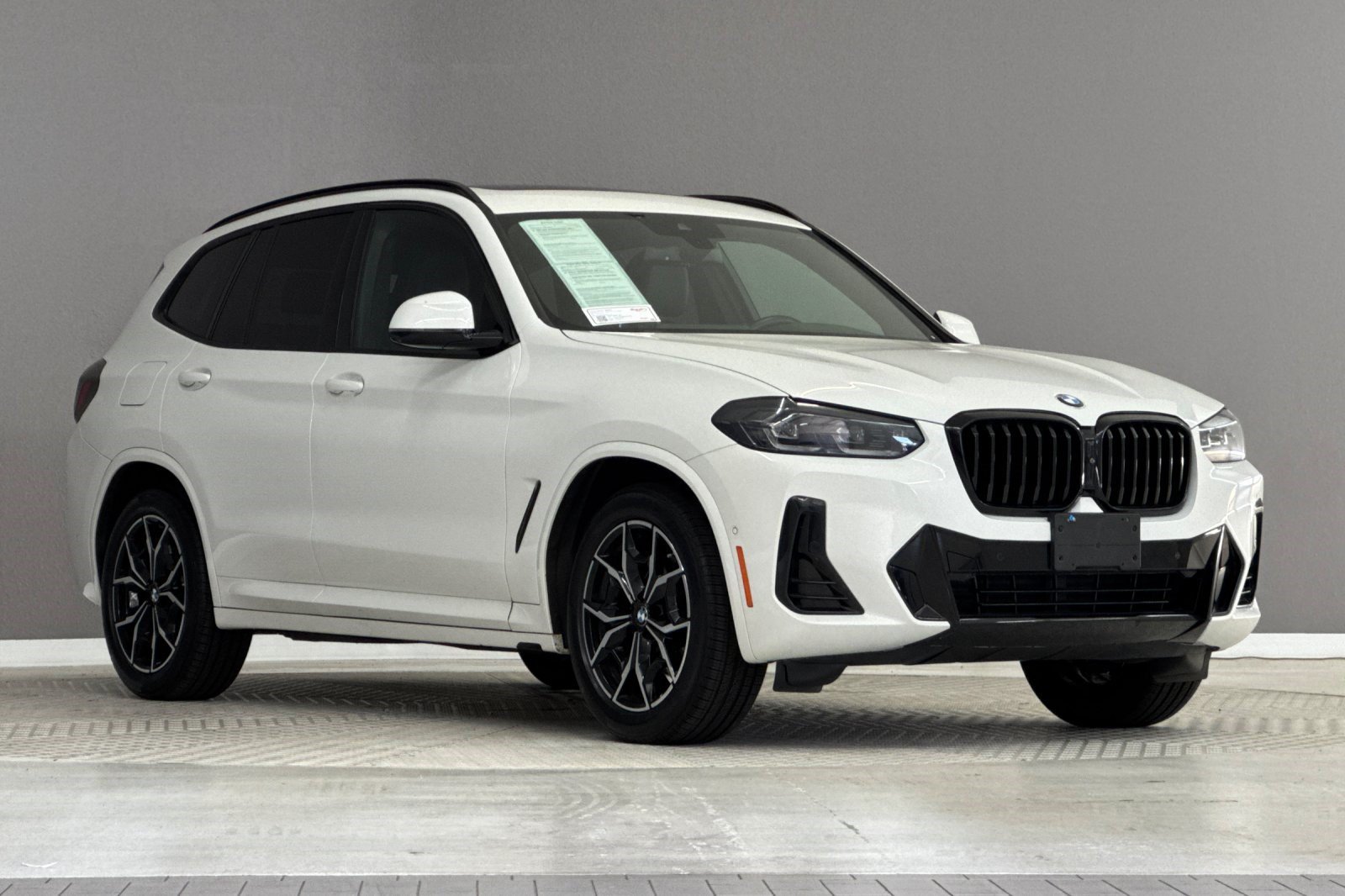 Used 2024 BMW X3 sDrive30i w/ Premium Package RWD image 7