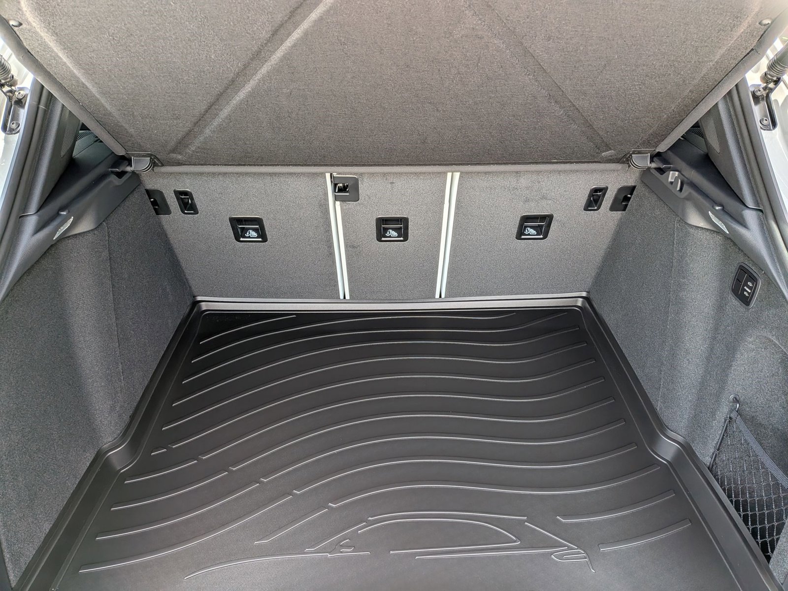 New 2026 Porsche Macan S image 24