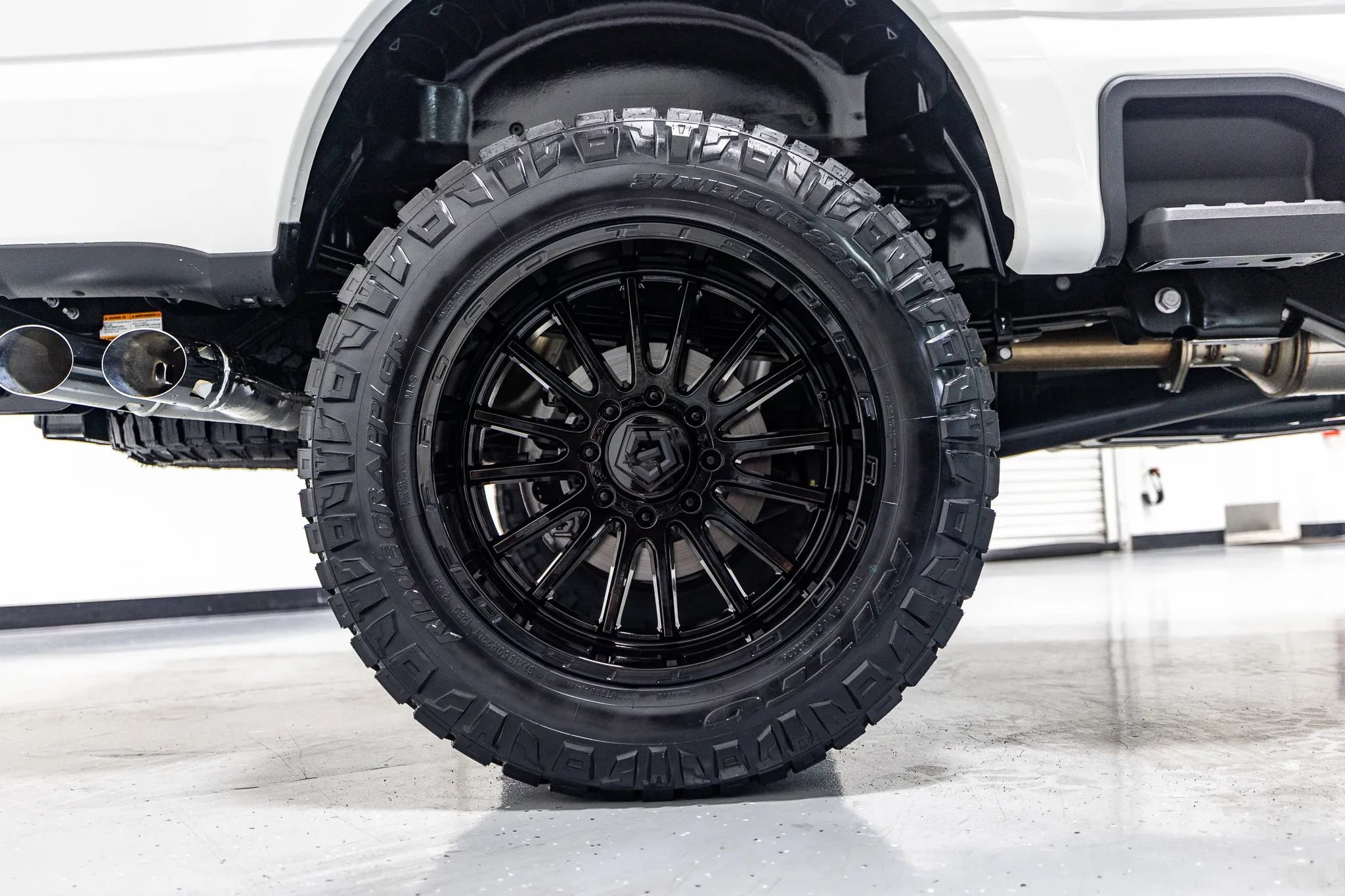 Used 2026 Ford F250 Platinum w/ Tremor Off-Road Package AWD/4WD image 23
