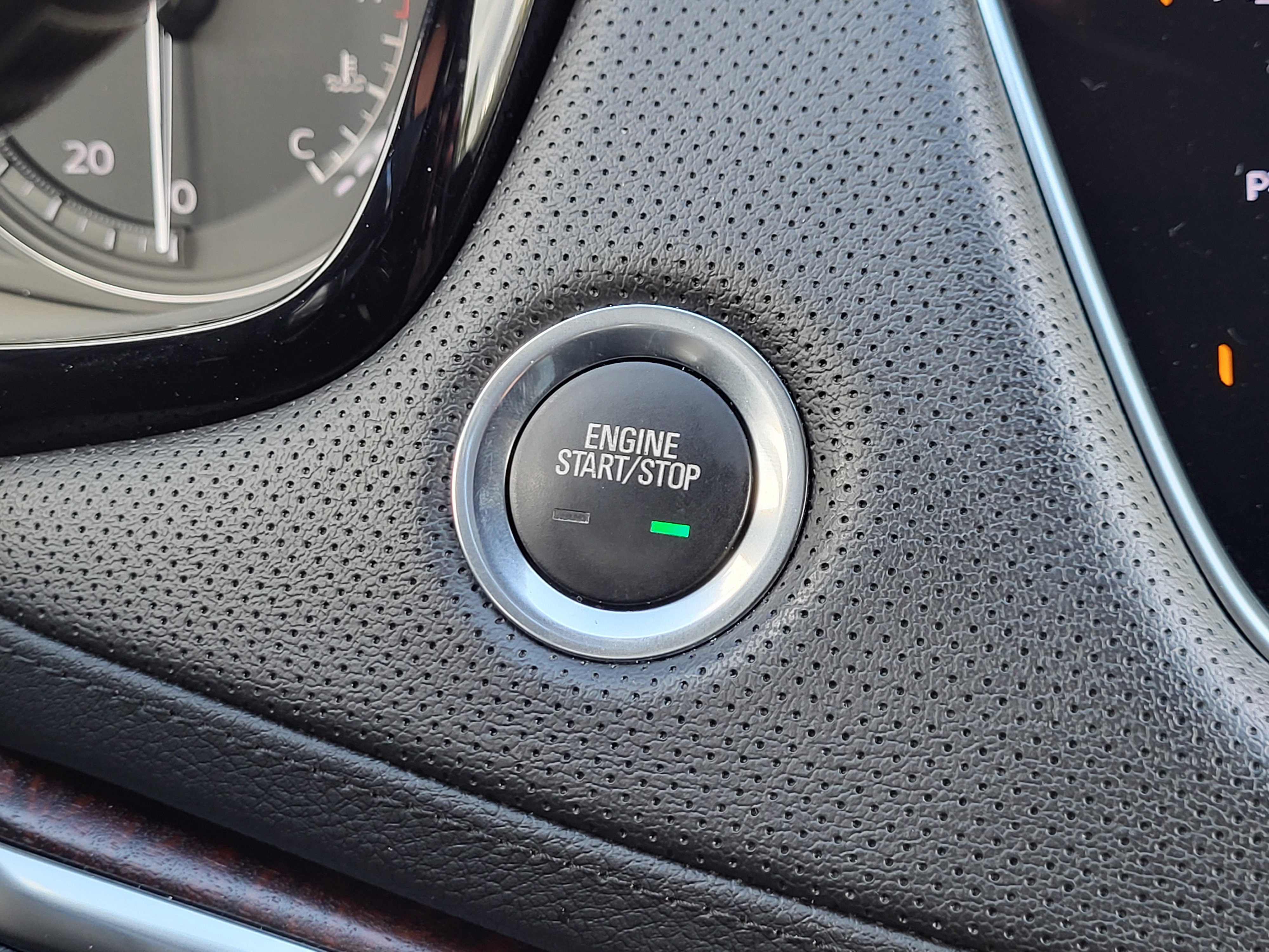 Used 2023 Cadillac XT5 Sportv w/ Technology Package image 28