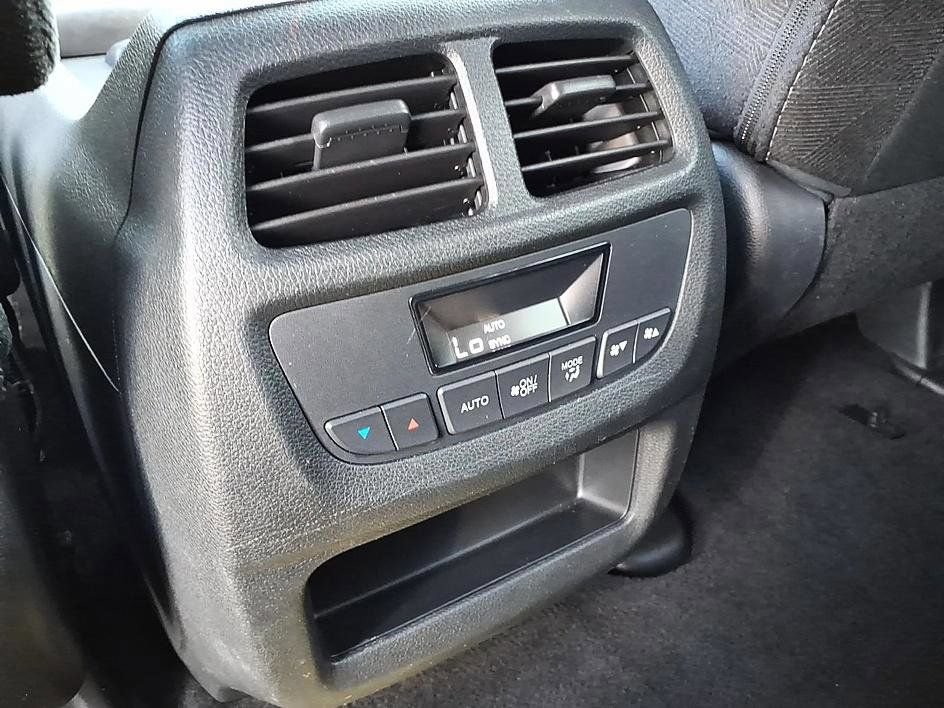 Used 2022 Honda Pilot Sport image 21