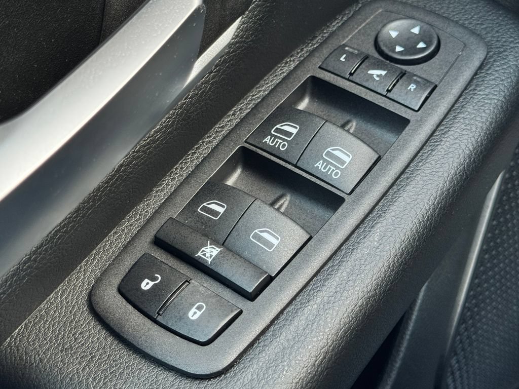Used 2023 RAM 1500 Big Horn AWD/4WD image 30