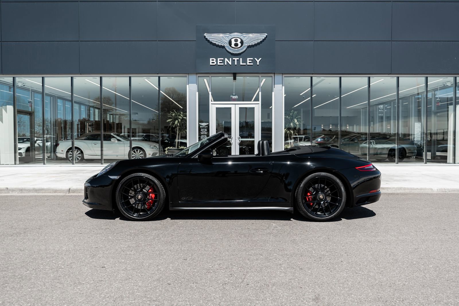 Used 2017 Porsche 911 Carrera GTS RWD image 5
