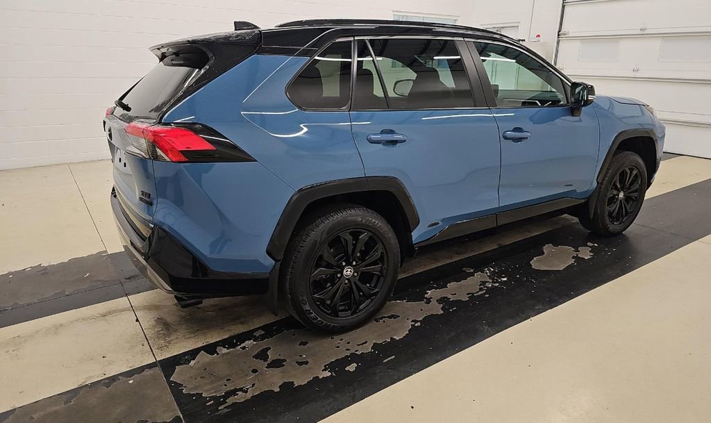 Used 2023 Toyota RAV4 XSE AWD/4WD image 2