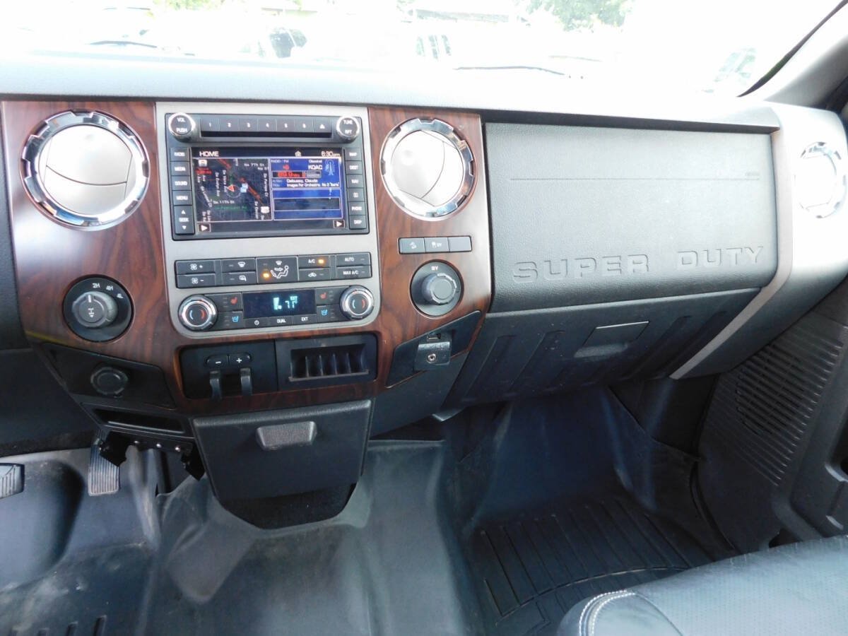 Used 2011 Ford F350 Lariat w/ Lariat Ultimate Pkg AWD/4WD image 7