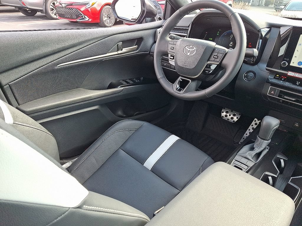 New 2026 Toyota Camry SE FWD image 12
