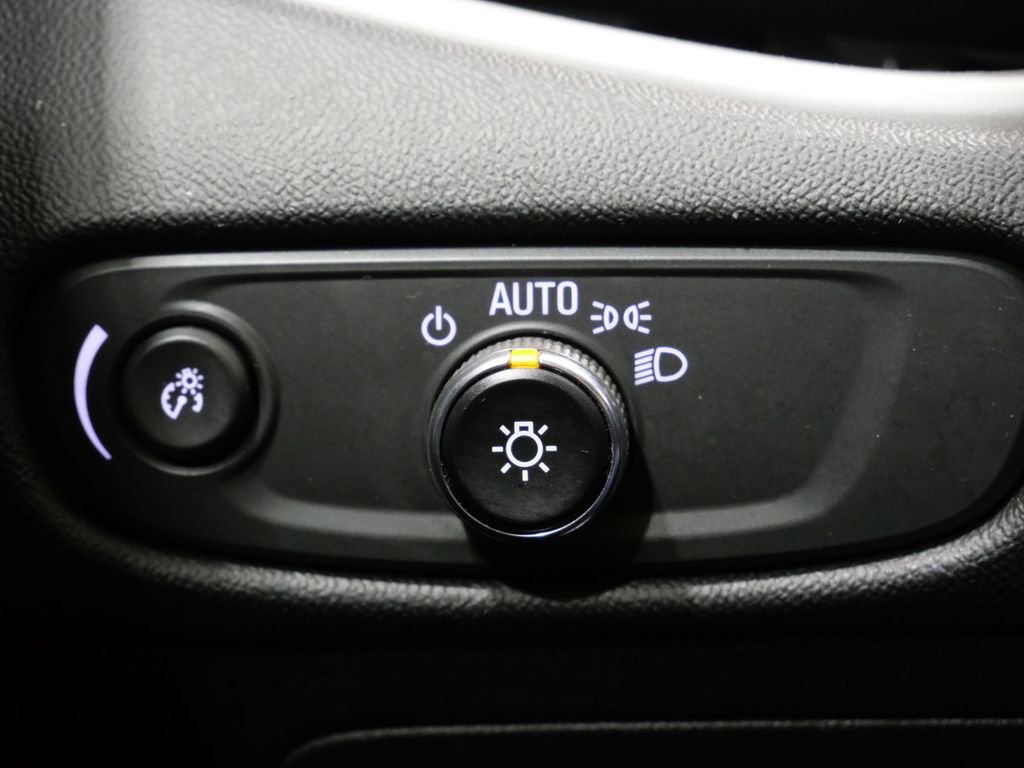 Used 2024 Chevrolet Malibu LT image 14