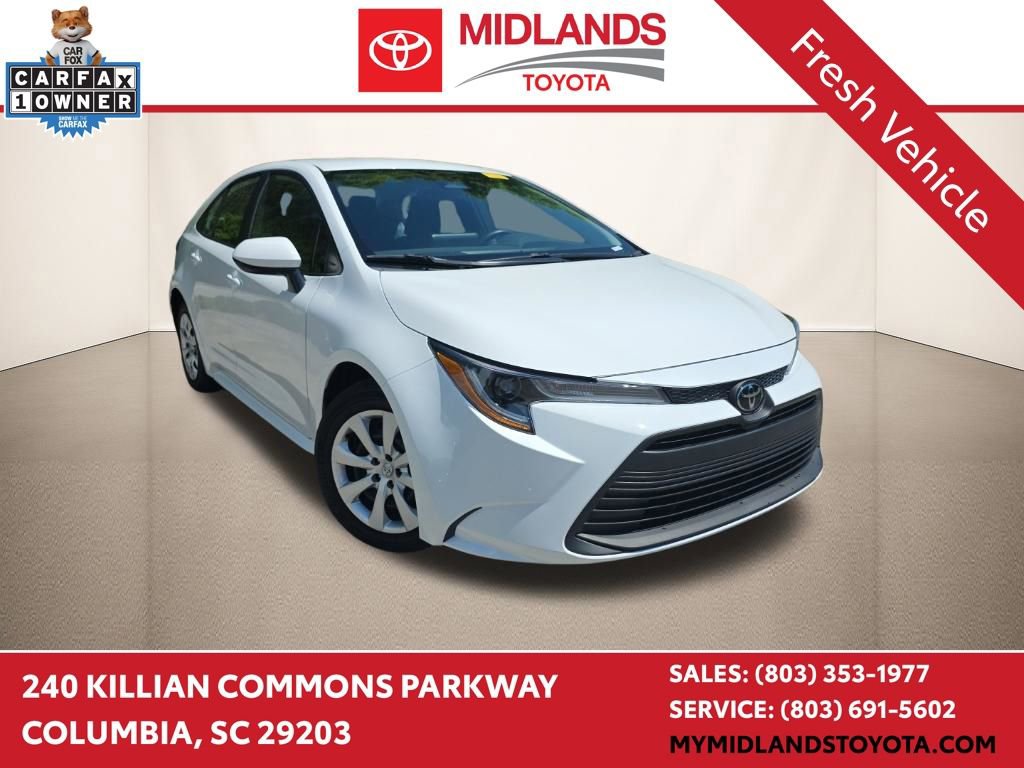 Used 2025 Toyota Corolla LE image 1