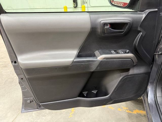 Used 2022 Toyota Tacoma SR5 image 19