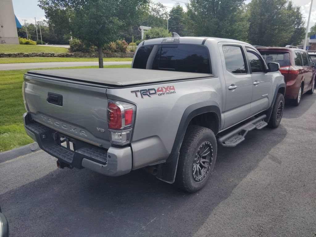 Used 2021 Toyota Tacoma TRD Off-Road w/ Technology Package AWD/4WD image 3