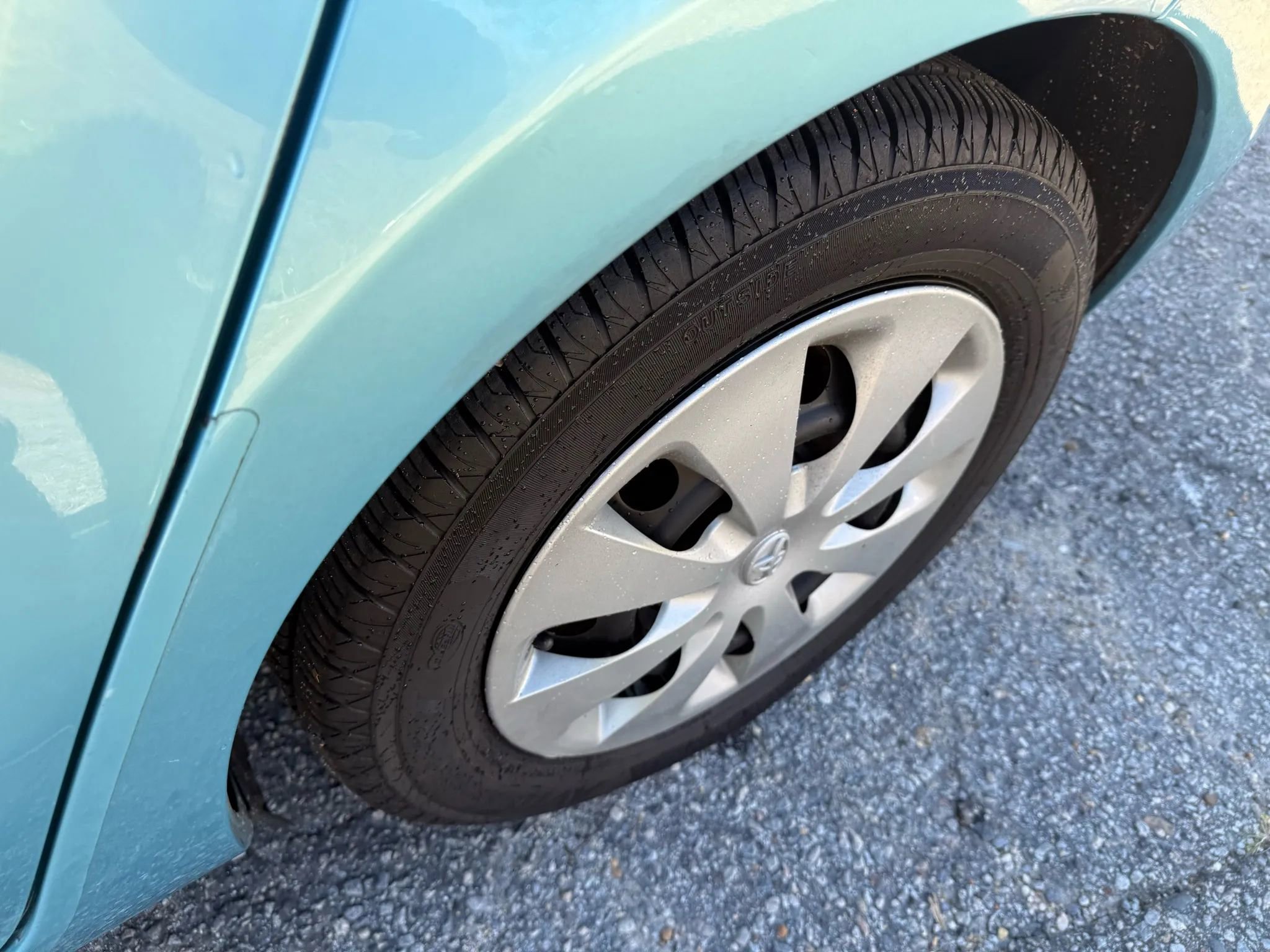 Used 2013 Toyota Prius C Three image 12