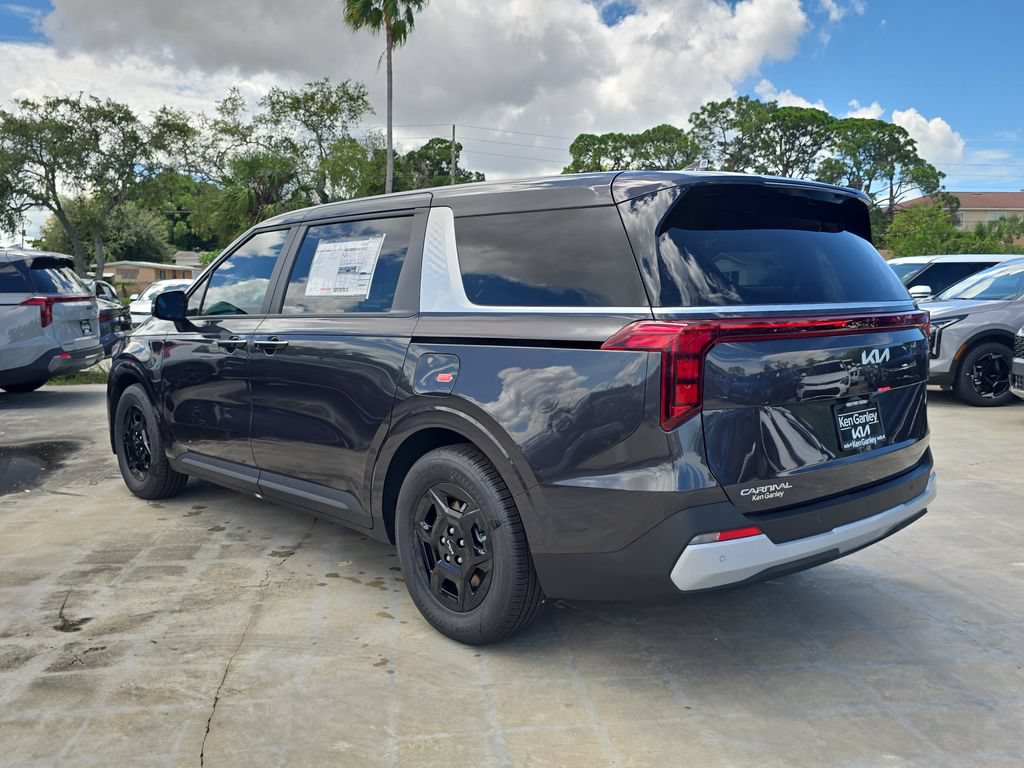 New 2027 Kia Carnival FWD image 6