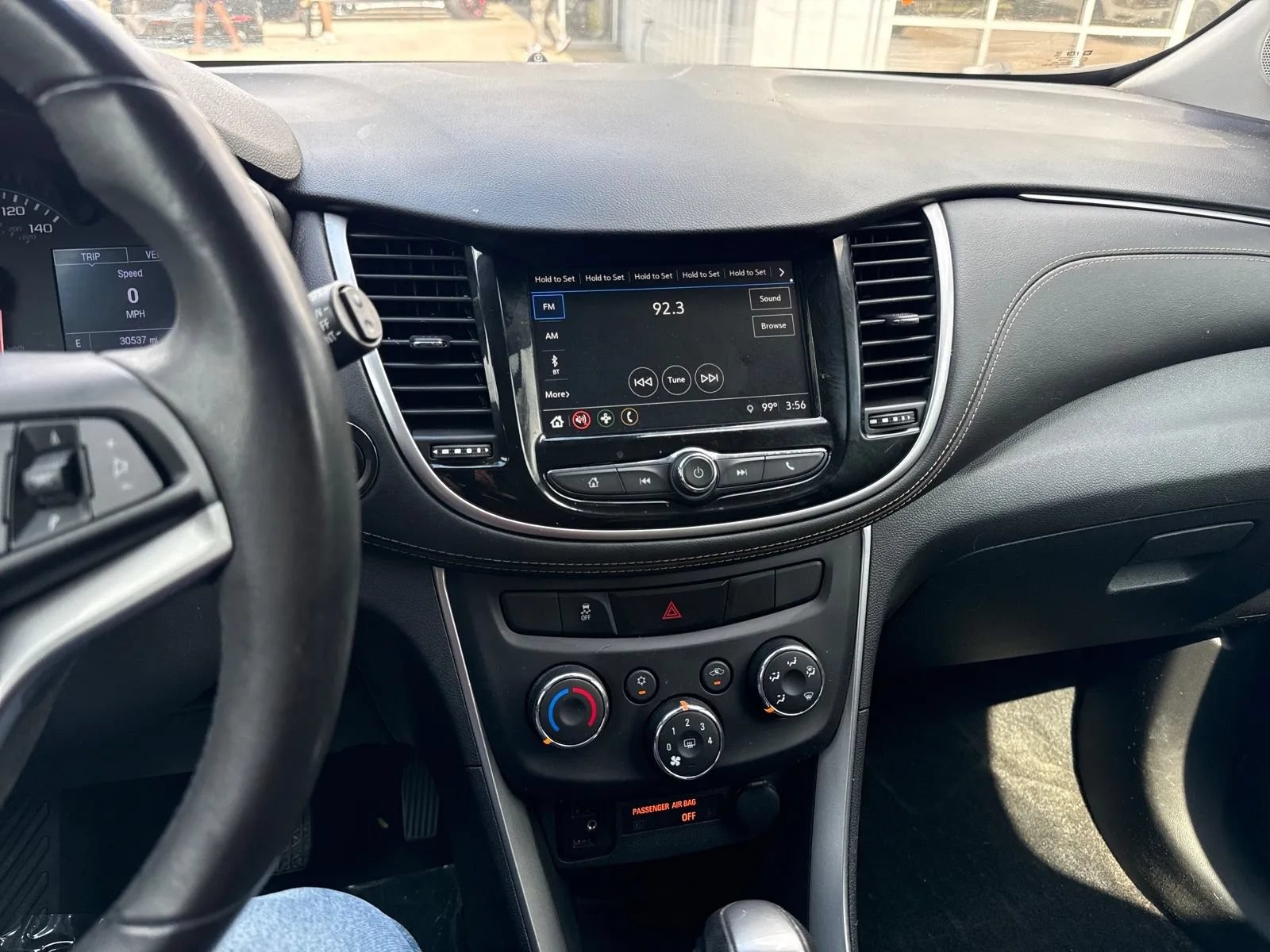 Used 2019 Chevrolet Trax LT w/ LT Convenience Package FWD image 19