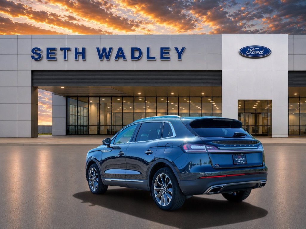 Used 2023 Lincoln Nautilus Reserve AWD/4WD image 5