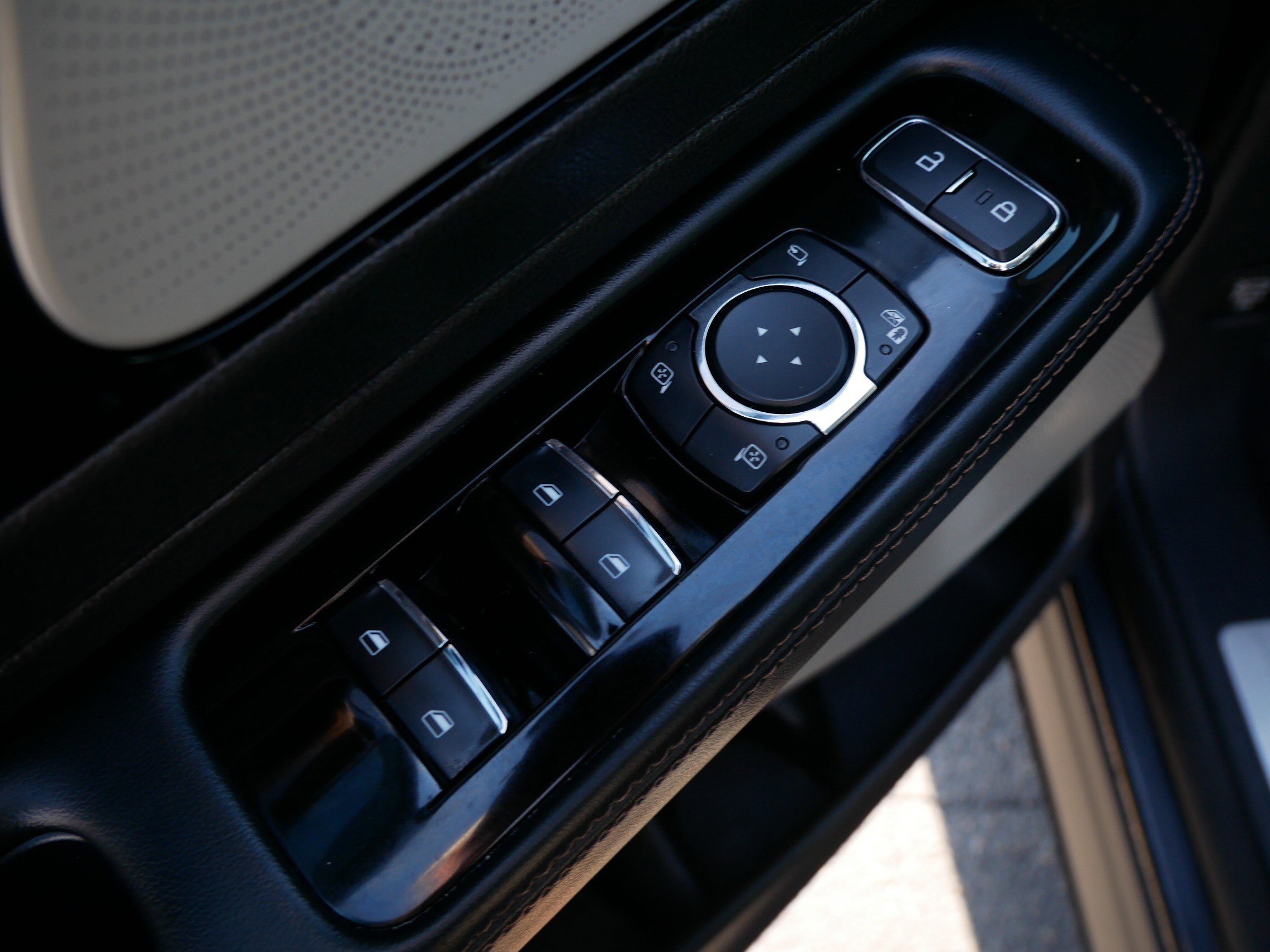 Used 2025 Lincoln Aviator Reserve w/ Equipment Group 201A image 19