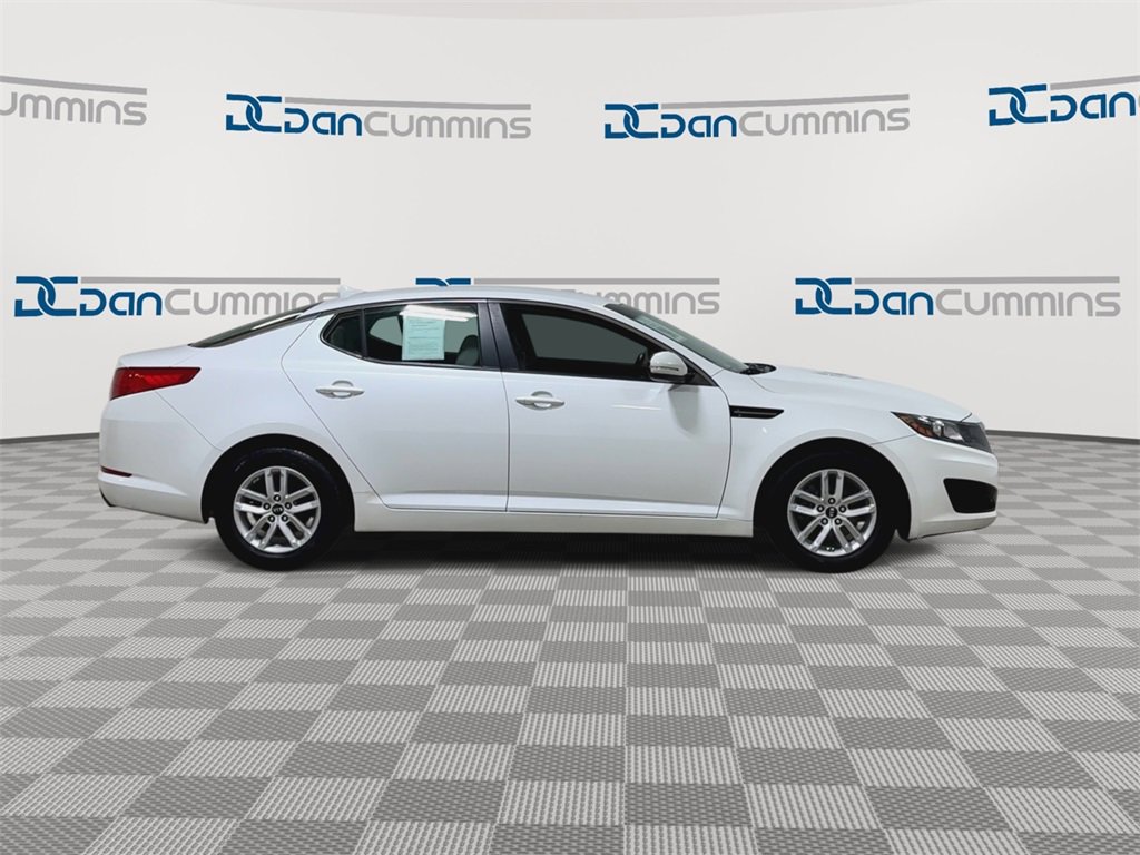 Used 2011 Kia Optima LX w/ Convenience Pkg image 9