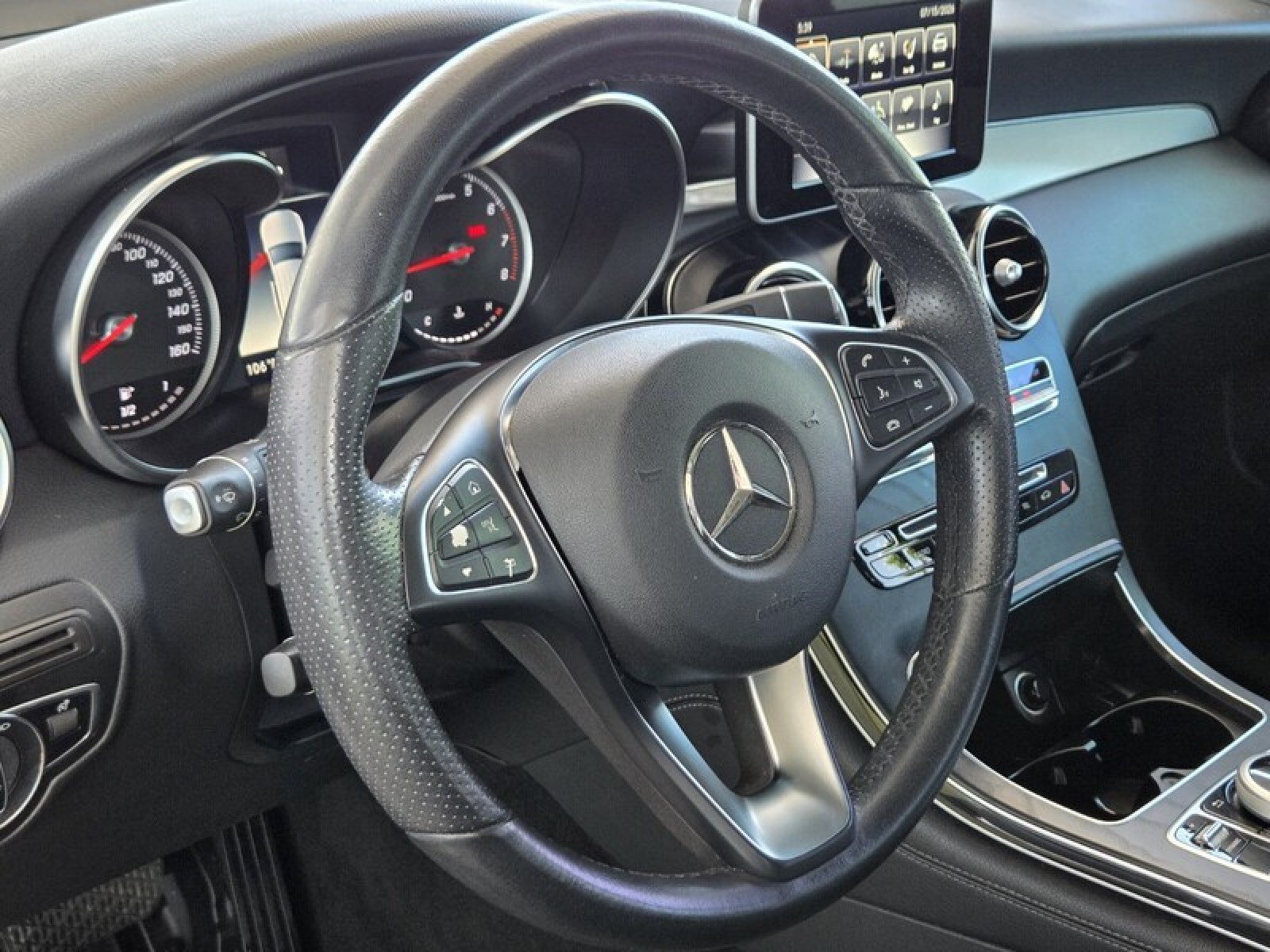 Used 2019 Mercedes-Benz GLC 300 image 24