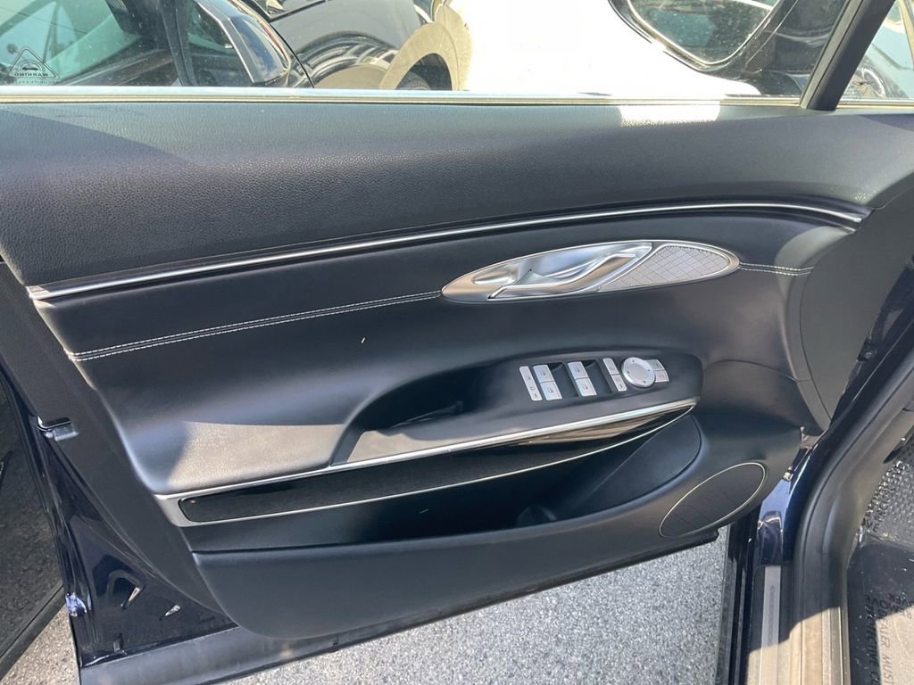 Used 2025 Genesis GV70 2.5T image 11