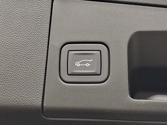 Certified 2025 Cadillac XT4 Sport image 29