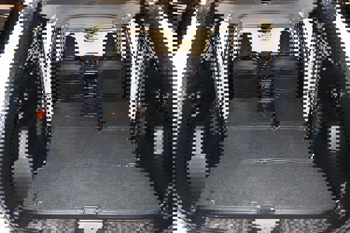 Used 2024 Mitsubishi Outlander 4WD Plug-In Hybrid image 72