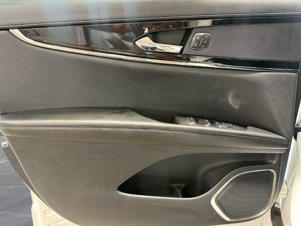 Certified 2023 Lincoln Nautilus AWD image 14