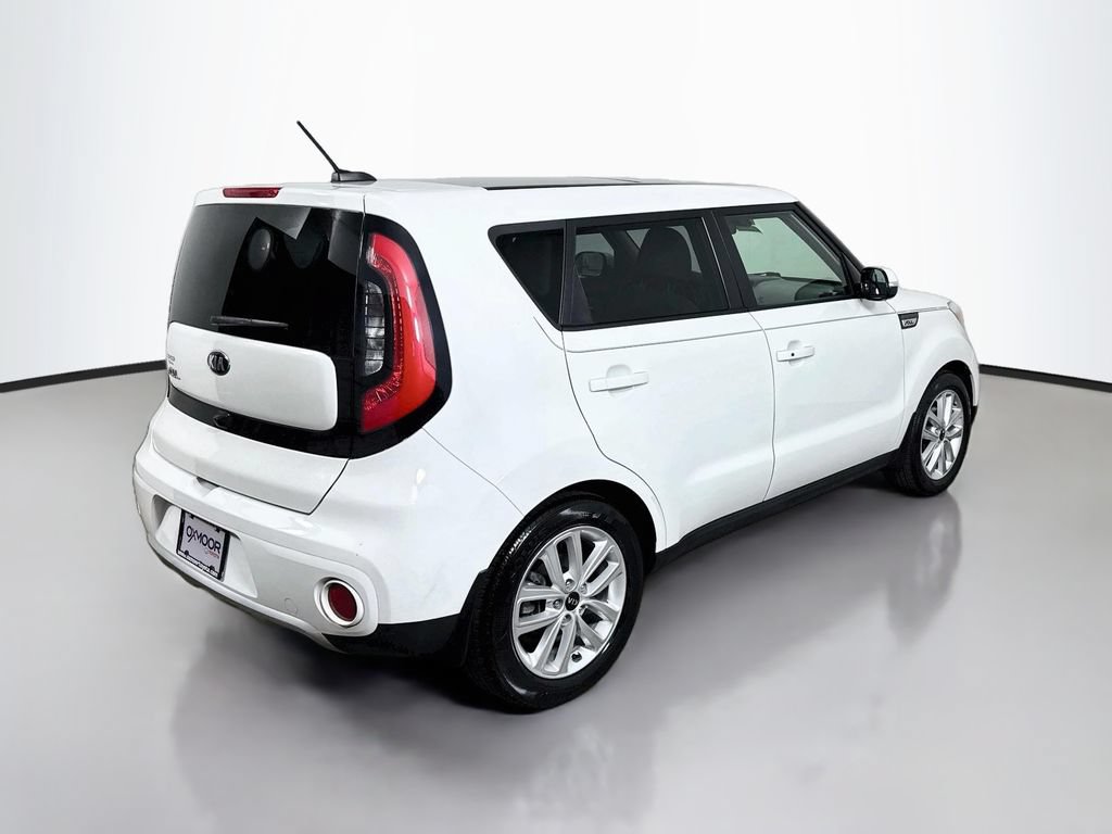 Used 2018 Kia Soul + w/ + Primo LIT Package FWD image 7