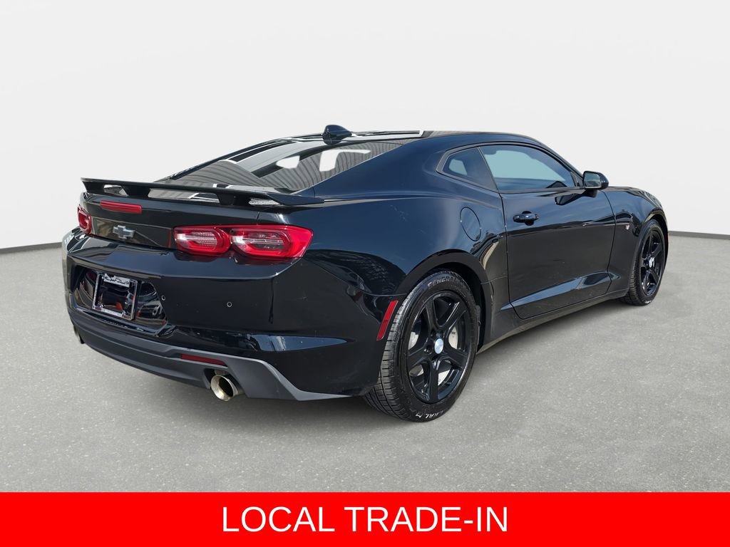 Used 2023 Chevrolet Camaro LT RWD image 5