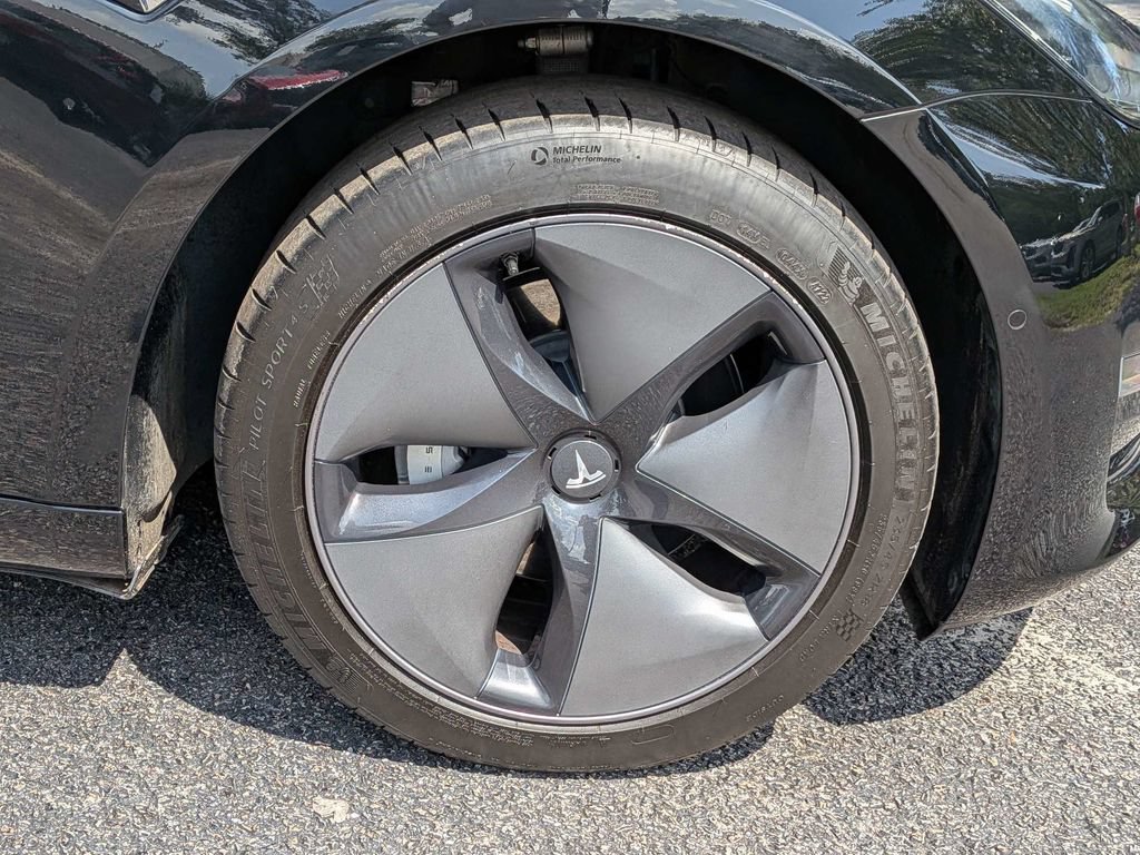 Used 2018 Tesla Model 3 Mid Range RWD image 12
