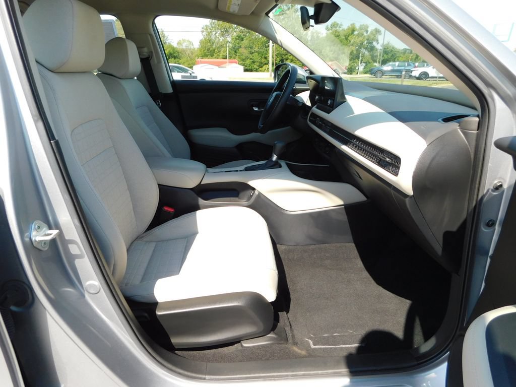 Certified 2024 Honda HR-V LX image 16