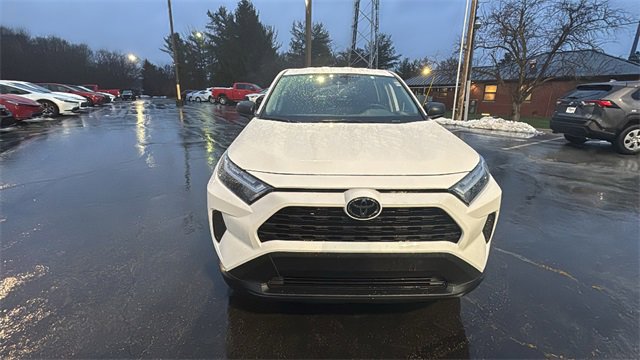 Used 2024 Toyota RAV4 LE image 8