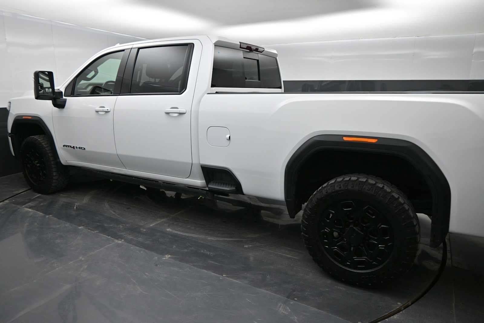 Used 2024 GMC Sierra 2500 AT4 w/ AT4 Premium Plus Package AWD/4WD image 50