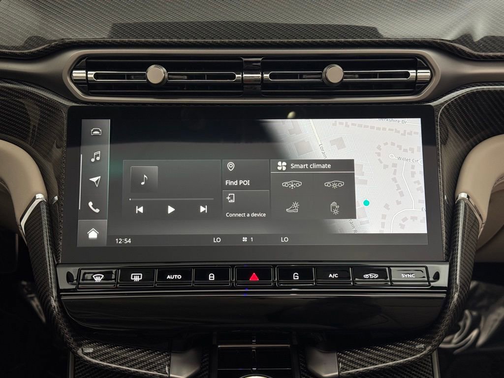 New 2026 Aston Martin Vanquish Convertible image 30