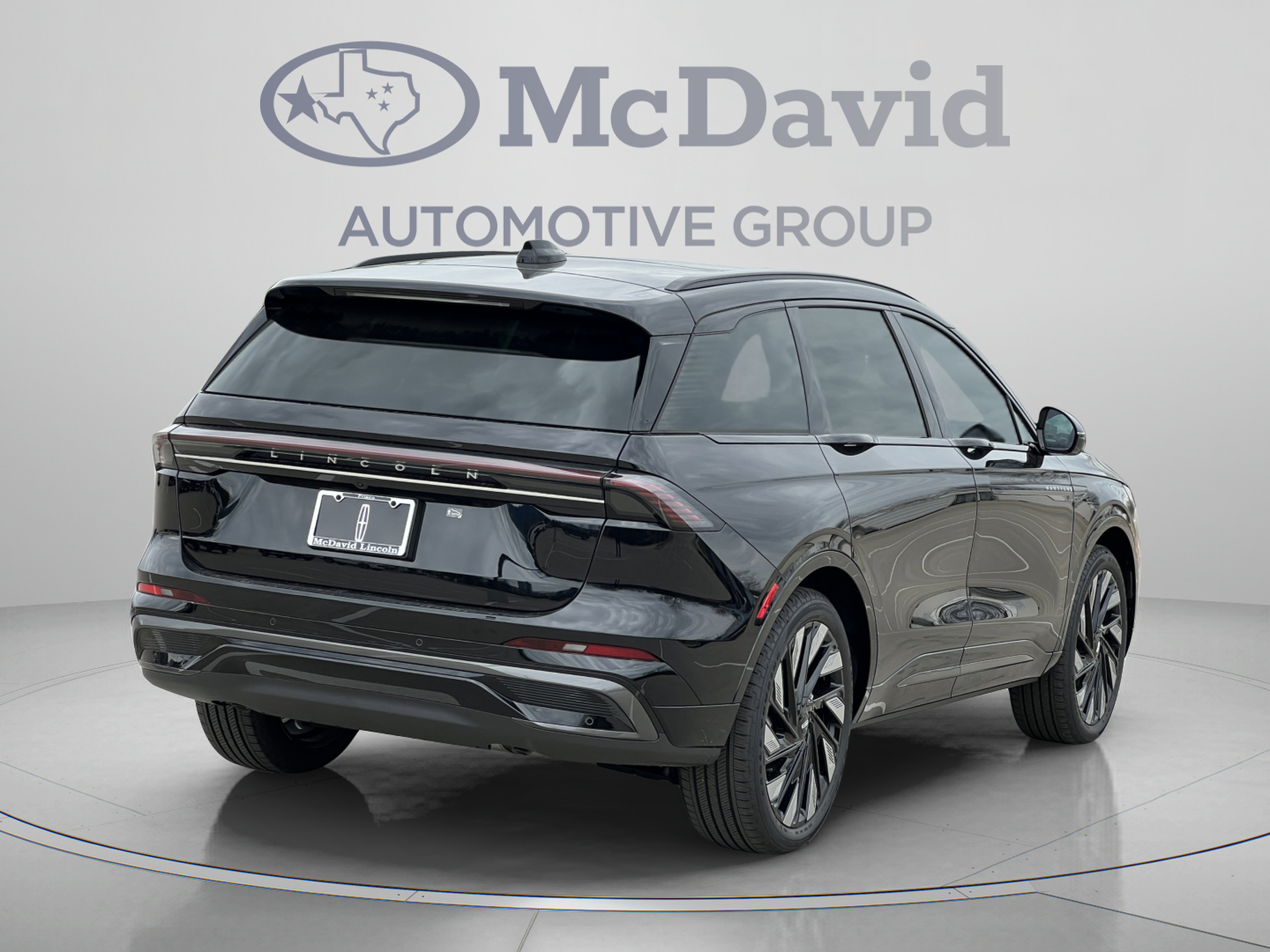 New 2026 Lincoln Nautilus Reserve w/ Jet Appearance Package AWD/4WD image 6