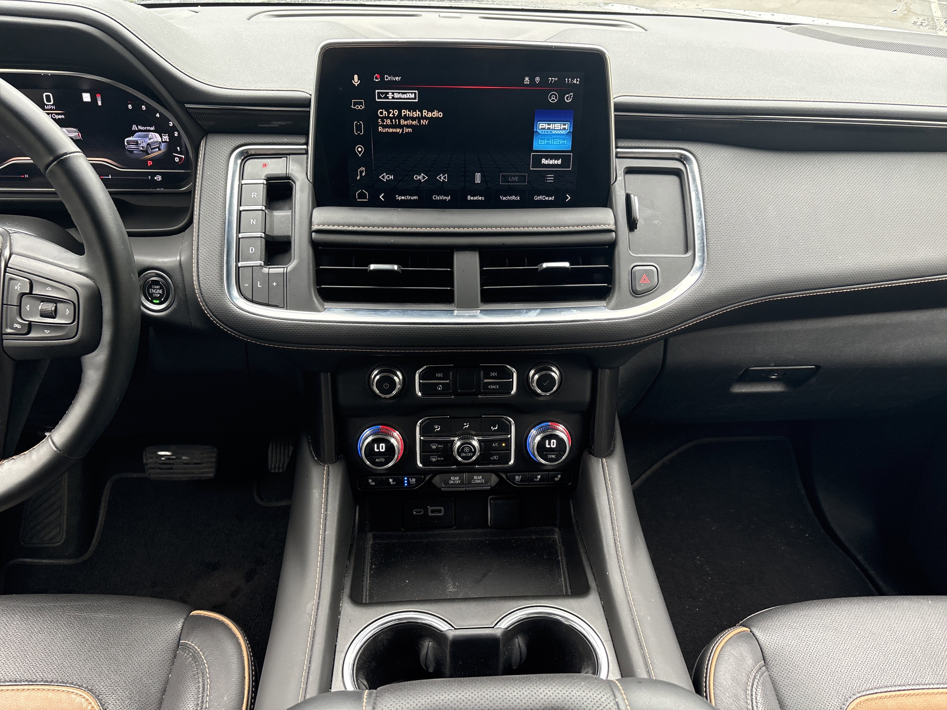 Used 2023 GMC Yukon AT4 AWD/4WD image 30