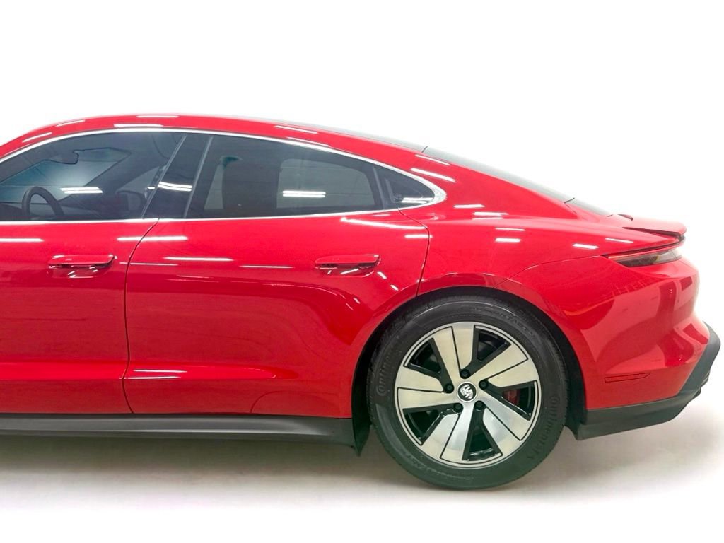 Used 2022 Porsche Taycan 4S image 5