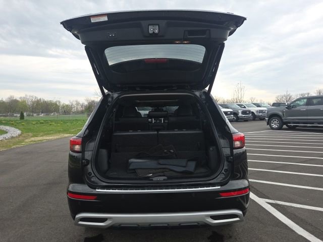 Used 2022 Mitsubishi Outlander SE AWD/4WD image 10