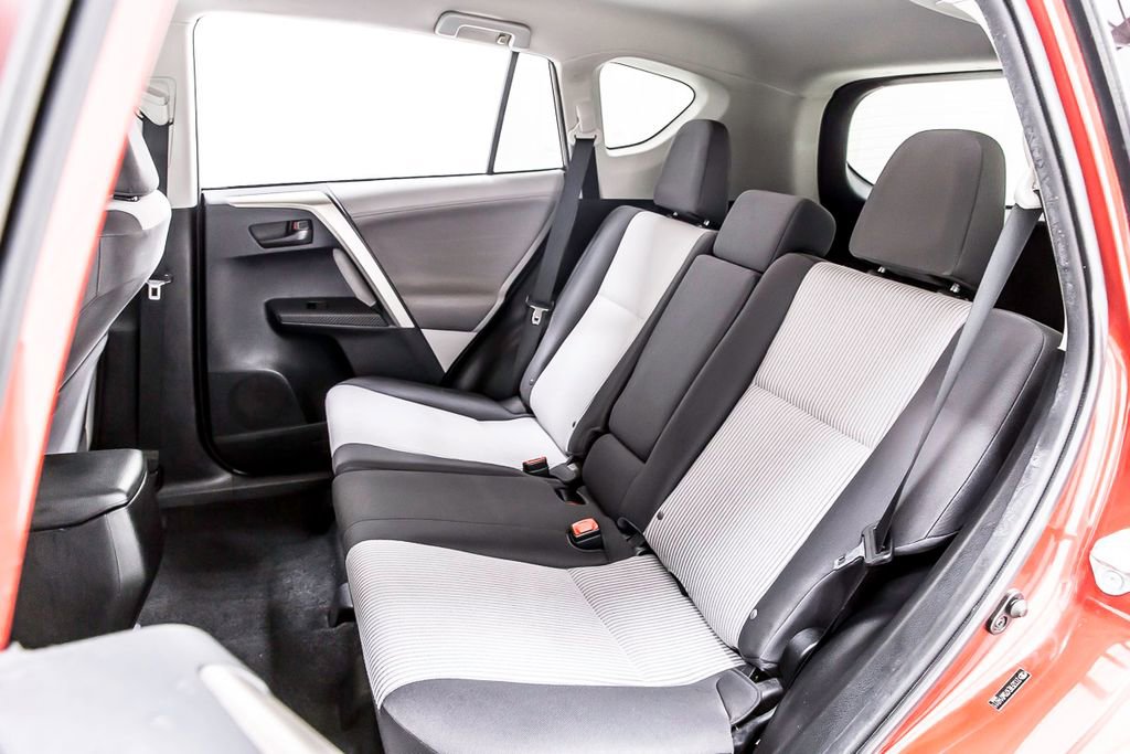 Used 2013 Toyota RAV4 LE FWD image 25