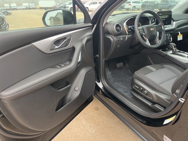 New 2026 Chevrolet Blazer LT image 10