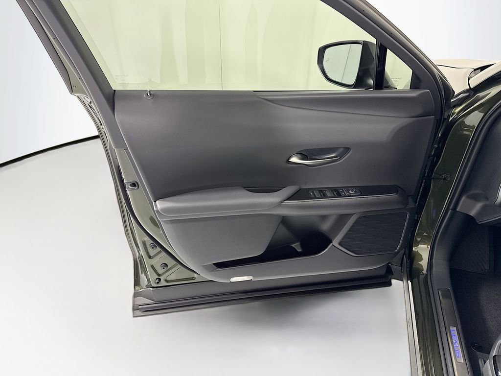 New 2026 Lexus UX 300h FWD image 25