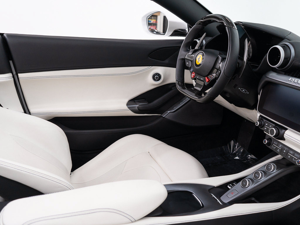 Used 2023 Ferrari Portofino M RWD image 32