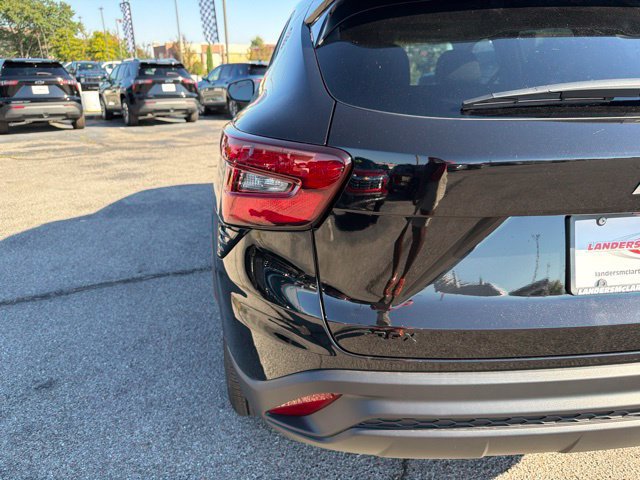 New 2026 Chevrolet Trax LT w/ Sunroof Package FWD image 15
