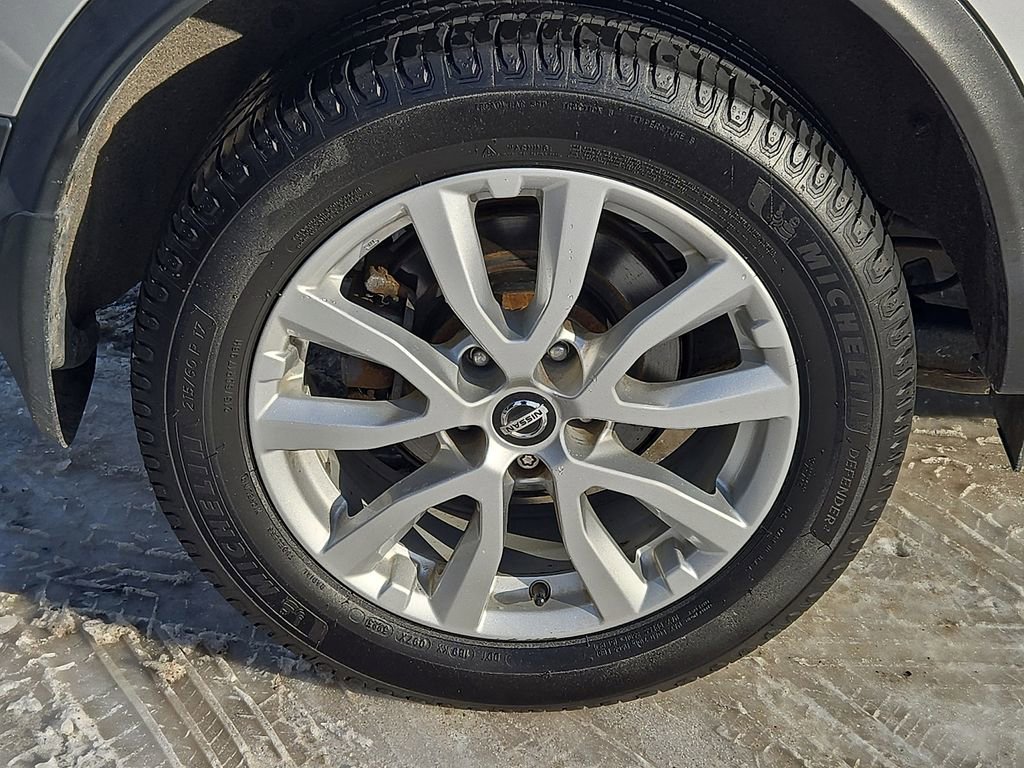 Used 2020 Nissan Rogue Sport SV w/ All-Weather Package image 11