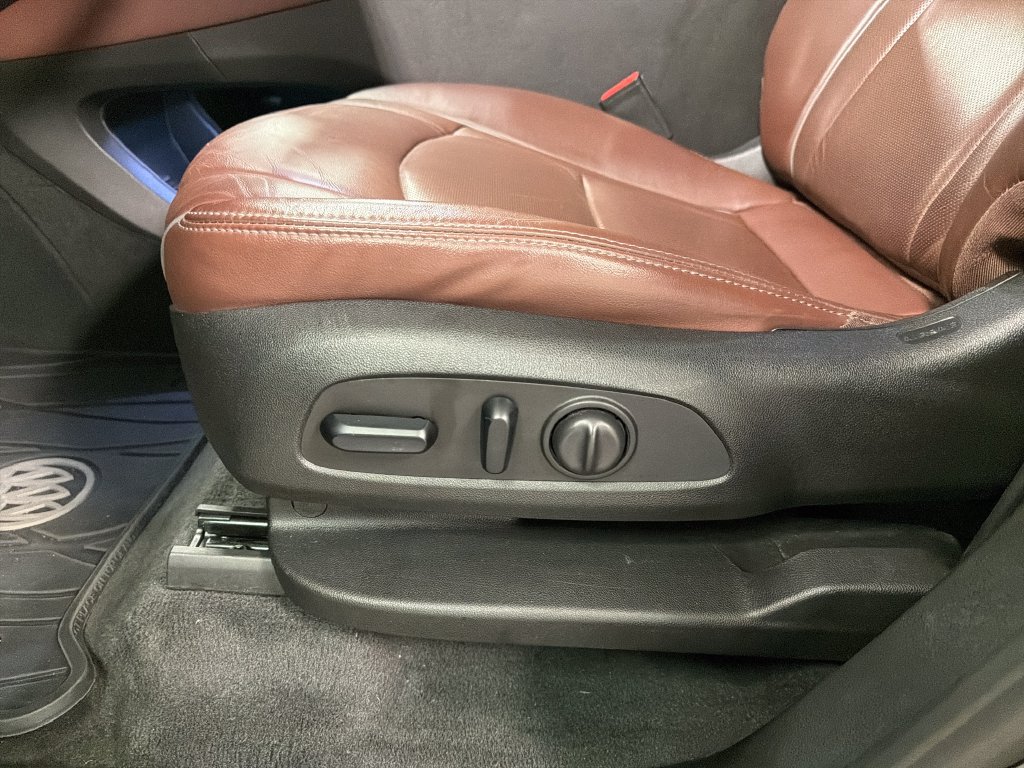 Used 2018 Buick Enclave Avenir w/ Avenir Technology Package FWD image 25