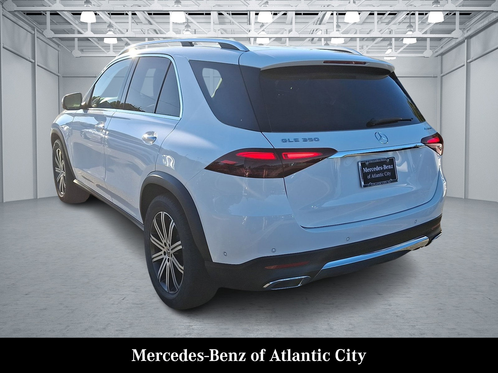 Used 2026 Mercedes-Benz GLE 350 4MATIC image 3