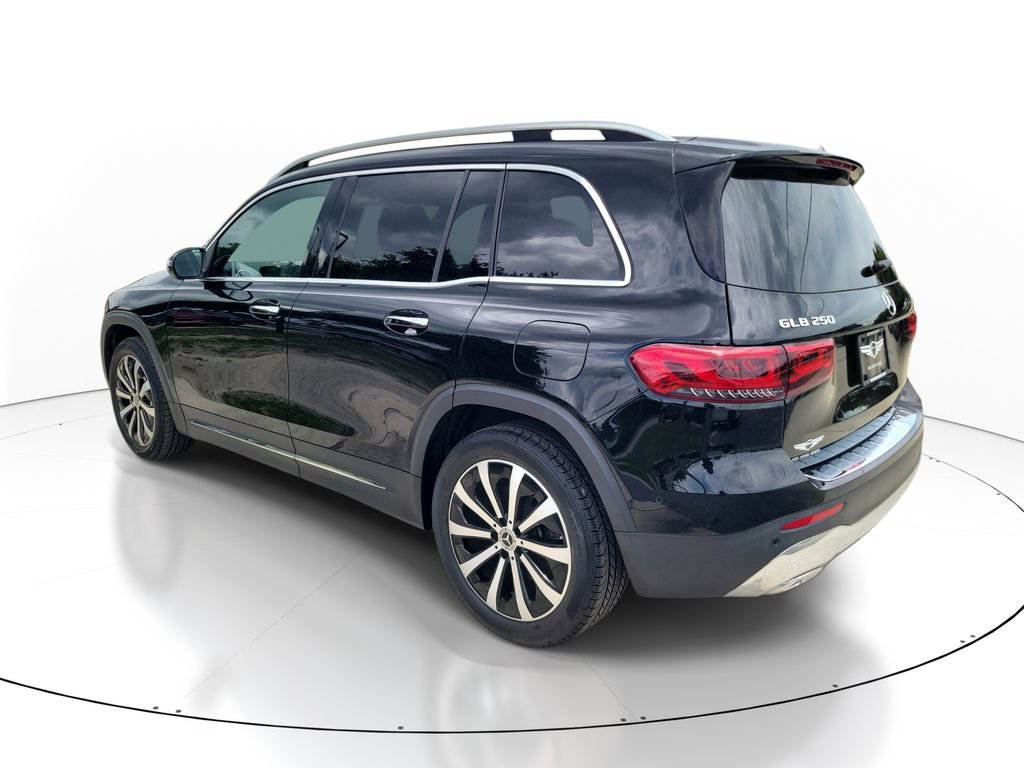Used 2023 Mercedes-Benz GLB 250 4MATIC image 4