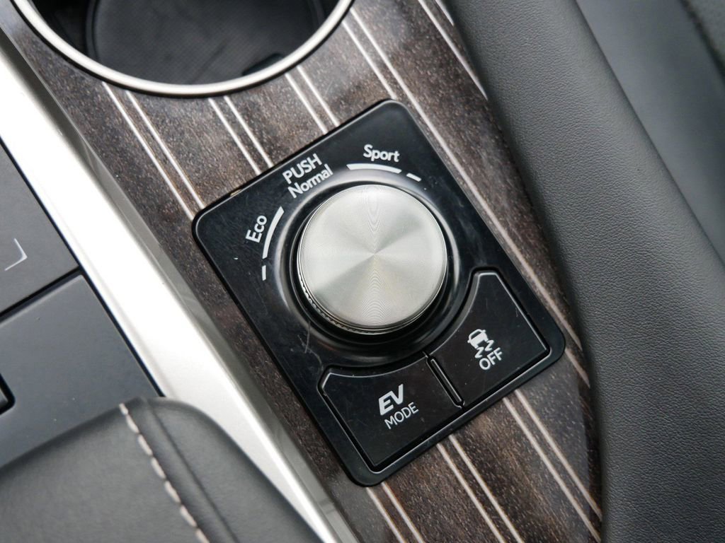 Used 2020 Lexus RX 450h AWD w/ Luxury Package image 26