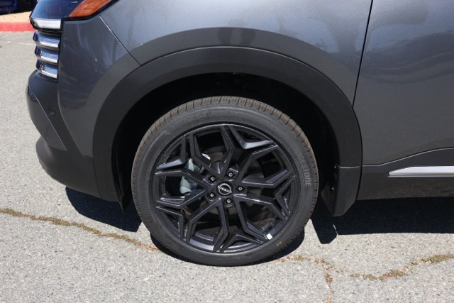 New 2026 Nissan Kicks SR FWD image 11